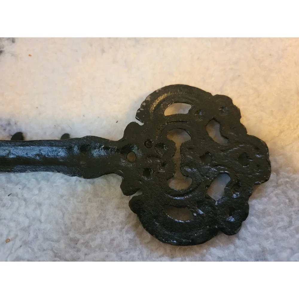 Cast Iron Skeleton Key Wall Hook Rack Vintage Style Black & Gold 5‎ Hooks